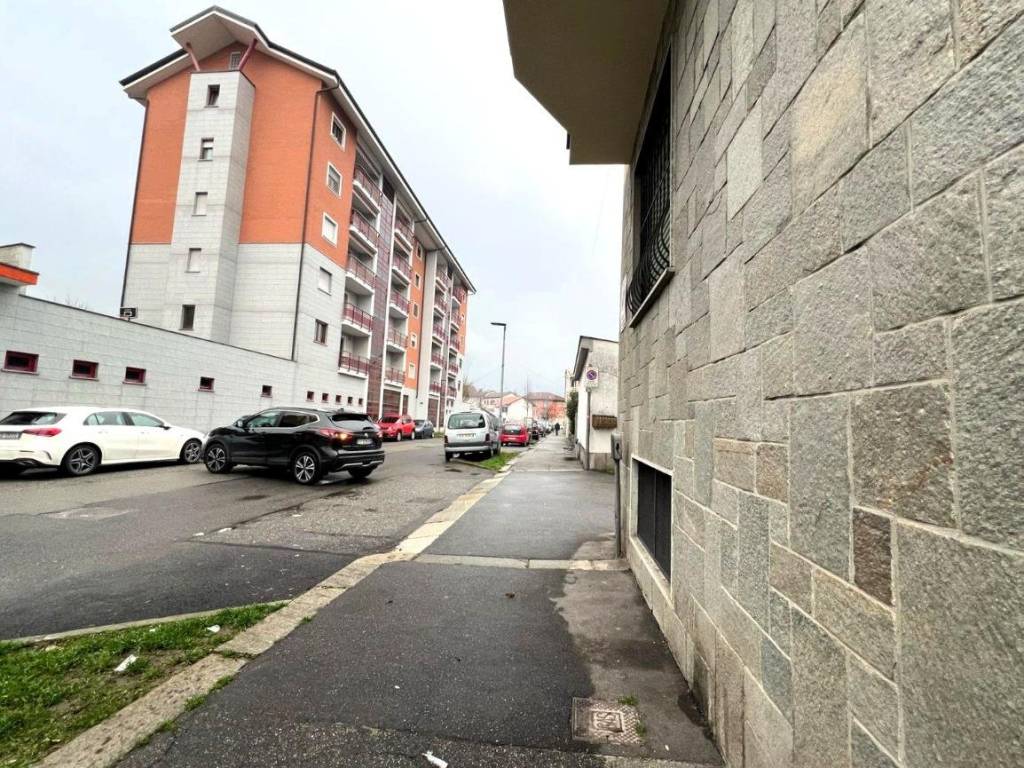Appartamento a Torino in VIA MATTEO BANDELLO, 15 - Foto 2