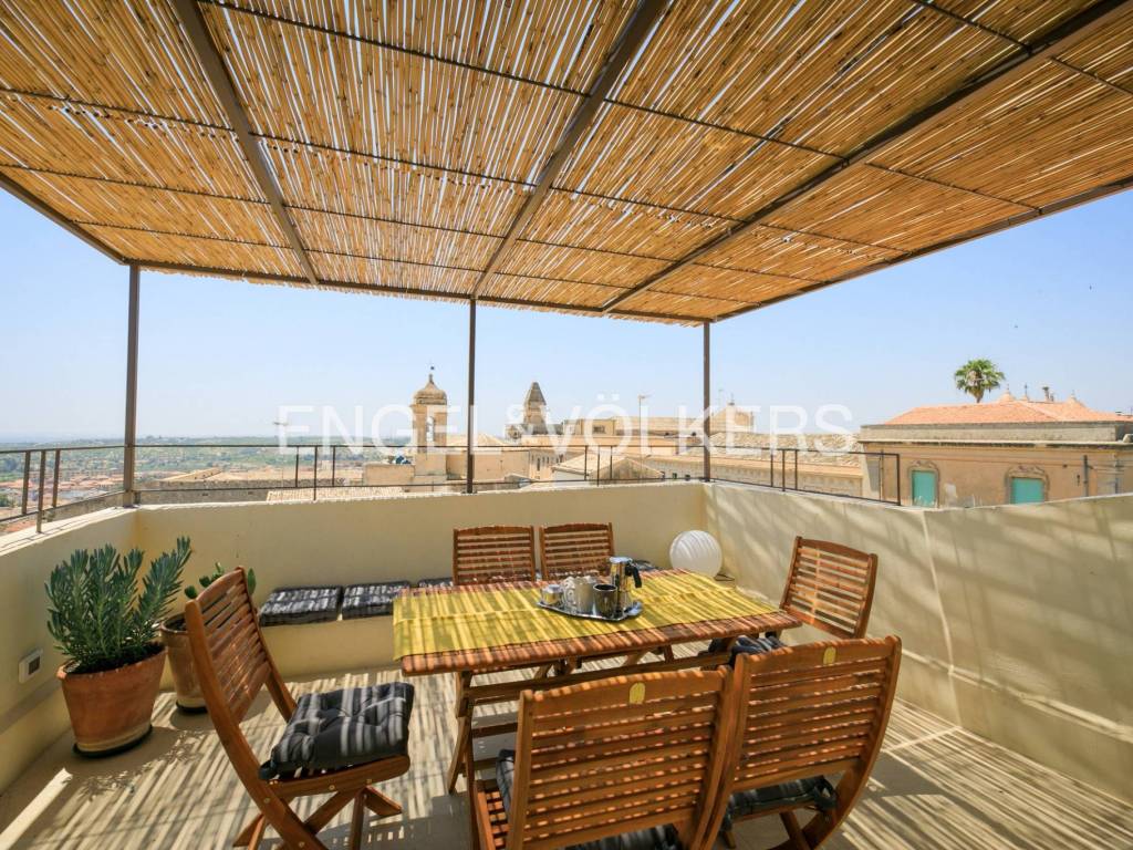 Casa indipendente a Noto in Via Camillo Benso di Cavour - Foto 3