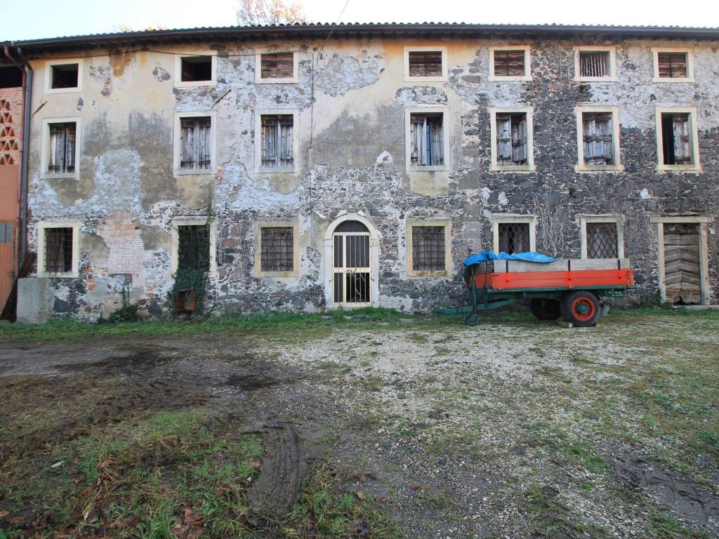 Rustico / casale a Roncà in Via Chiesa Vecchia, 39 - Foto 2
