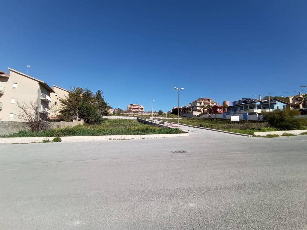 Terreno a Pachino in Via Cosenza, 13 - Foto 2