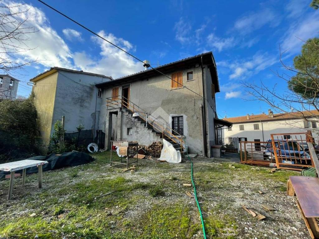 Casa indipendente a Gubbio in Località Scritto - Foto 2