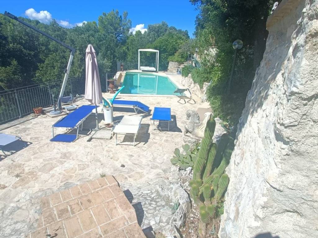 Villa a Spoleto in Località Arezzola, 9 - Foto 2