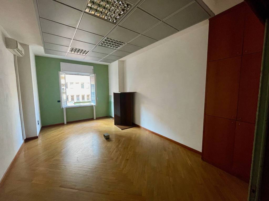 Appartamento a Napoli in Via Roberto Bracco - Foto 4