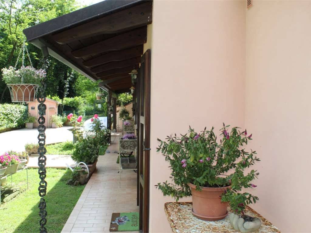 Rustico / casale a Urbino in VIA CA' ANGELONE, 6 - Foto 4