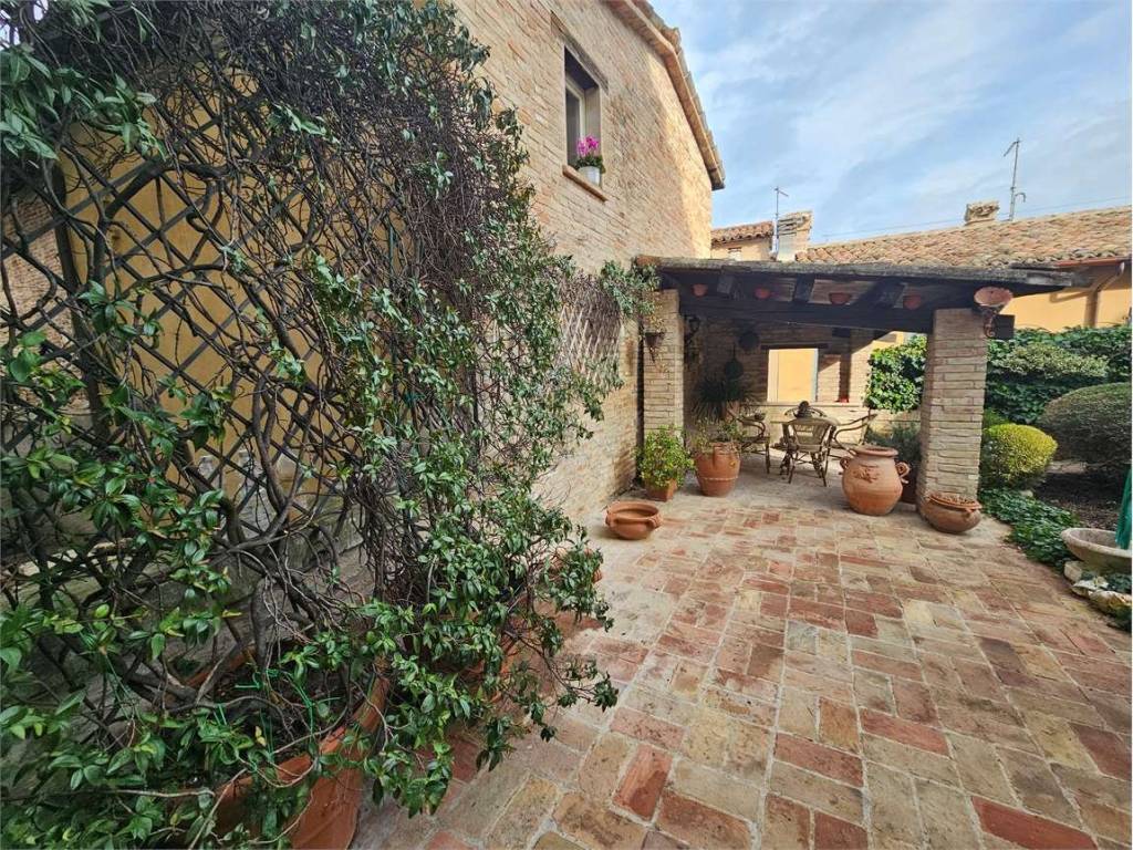 Appartamento a Urbino in VIA CESARE BATTISTI, 54 - Foto 3