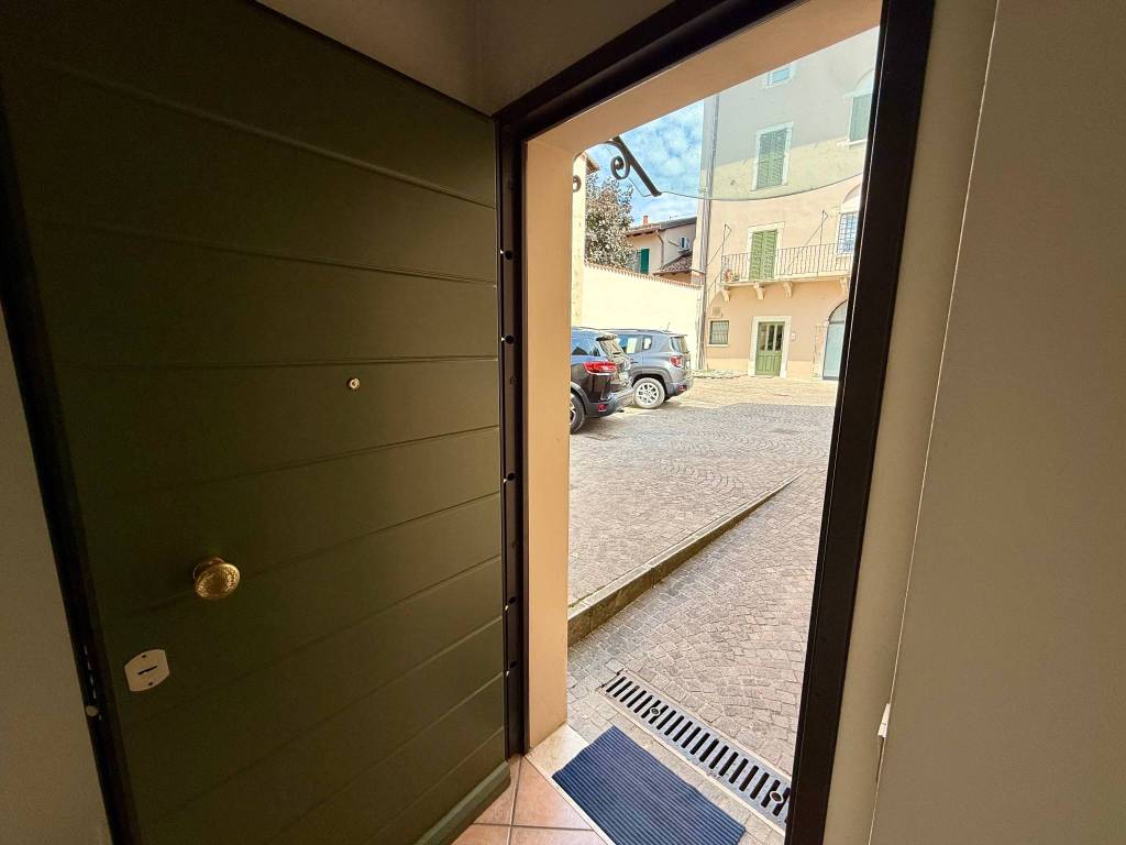 Appartamento a Rezzato in Piazza Rodolfo Vantini - Foto 4