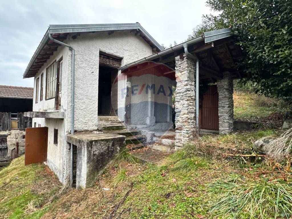 Rustico / casale a Luino in Vicolo Rebisello - Foto 2