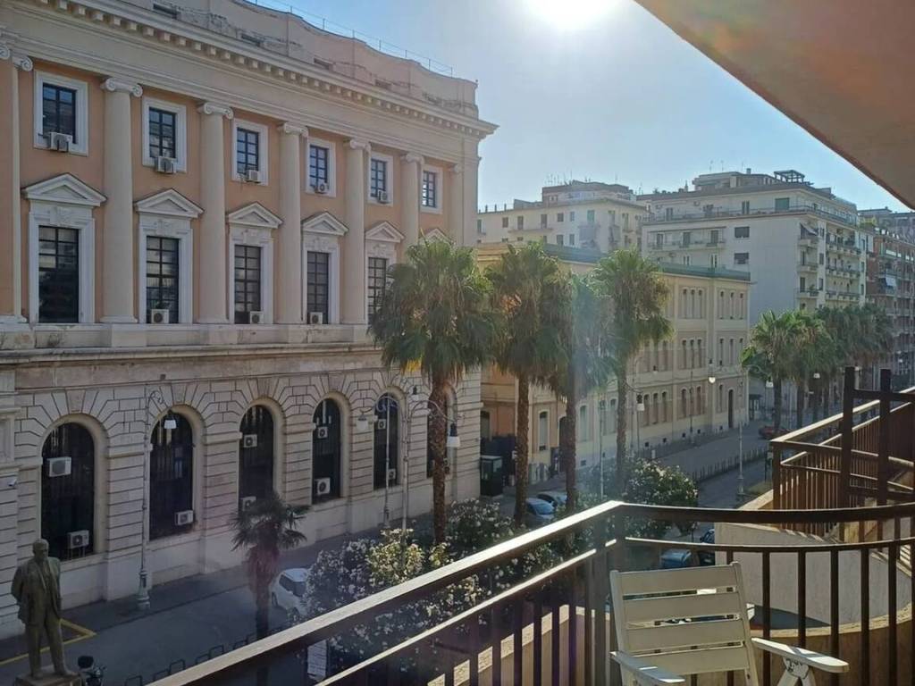 Appartamento a Salerno in Corso Giuseppe Garibaldi - Foto 2