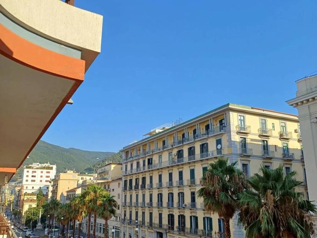 Appartamento a Salerno in Corso Giuseppe Garibaldi - Foto 3