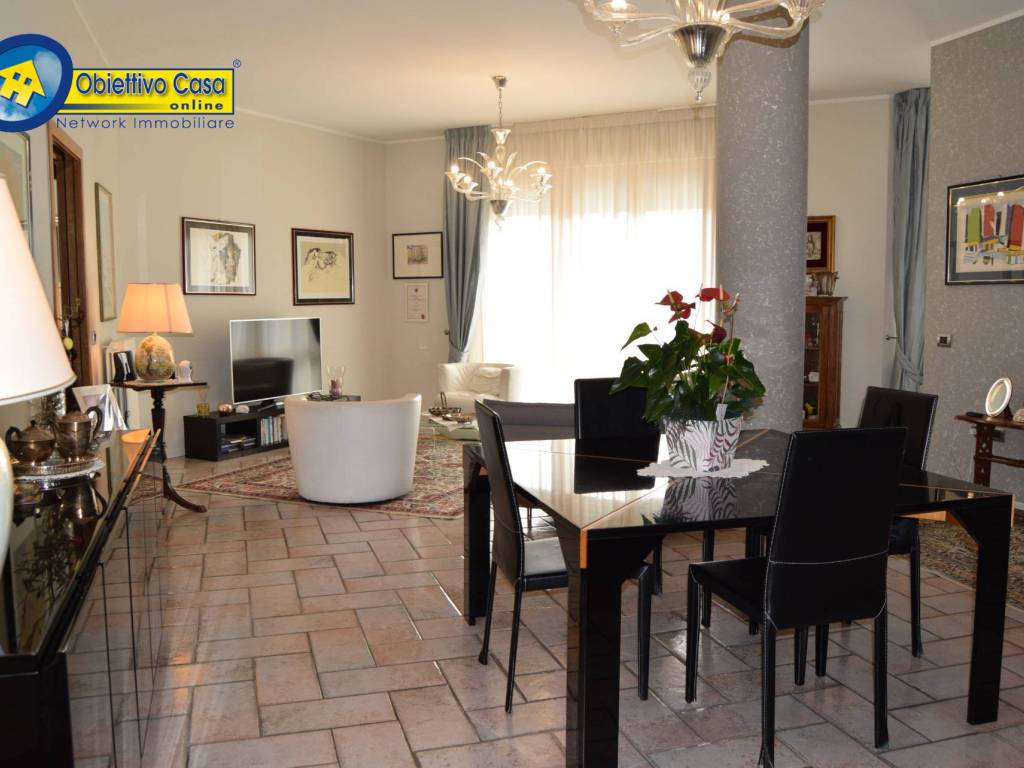 Appartamento a Teramo in Via Monsignor A. S. Battistelli - Foto 2