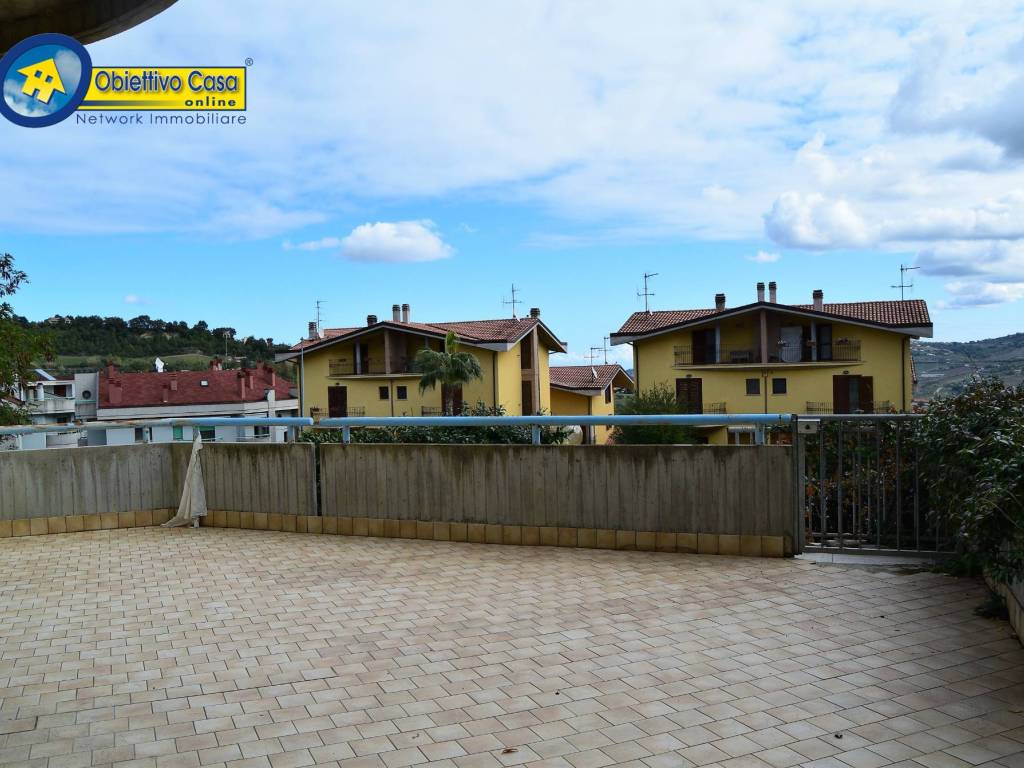 Appartamento a Teramo in Via Monsignor A. S. Battistelli - Foto 4