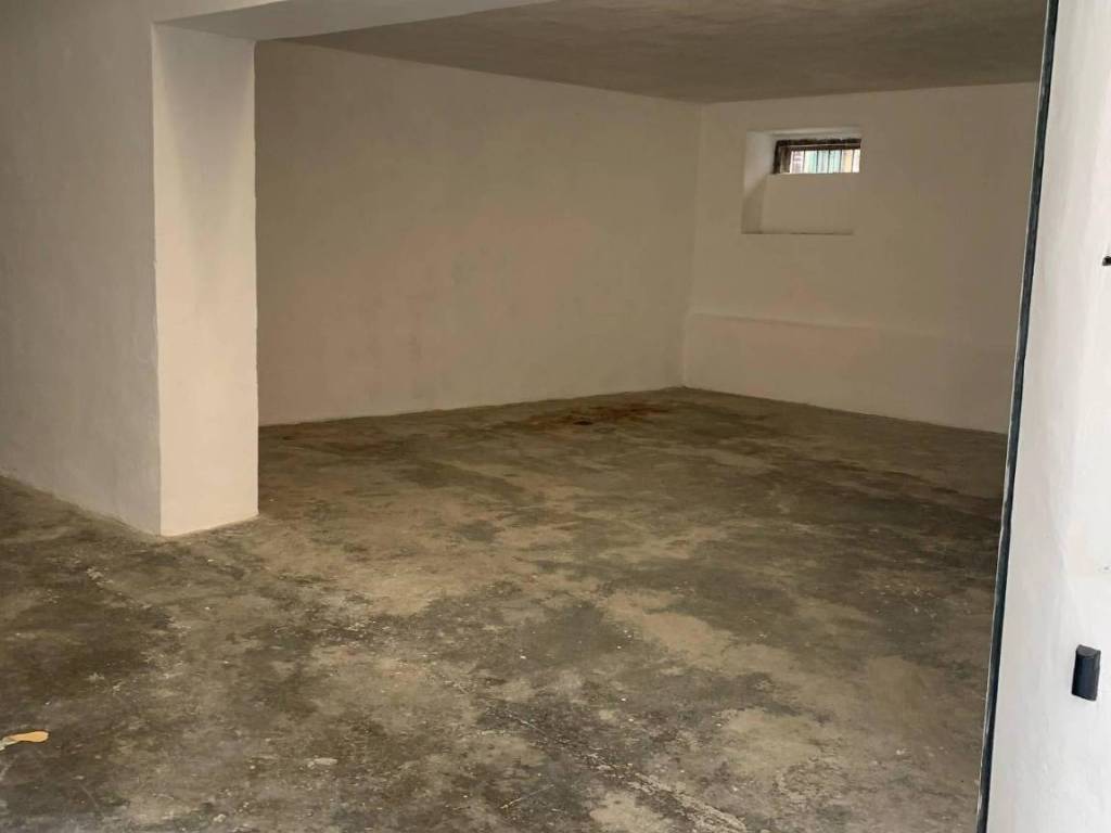 Box / garage a Vieste in Via Benedetto Brin - Foto 3
