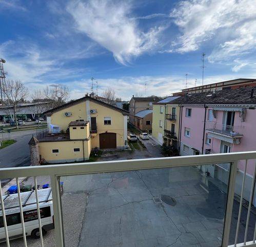Appartamento a Mirandola in Via Francesco Montanari - Foto 4