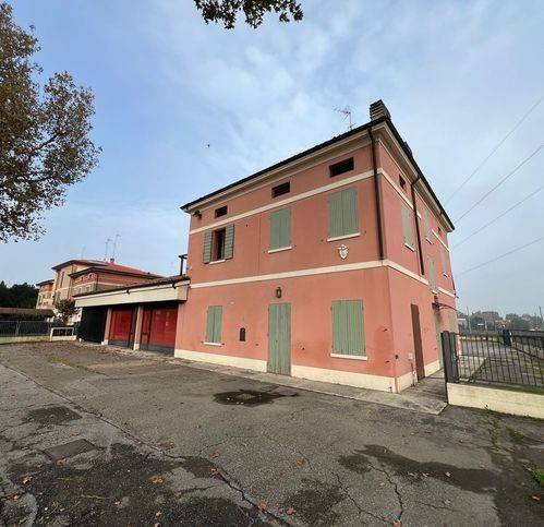Villa a Mirandola in Viale Gramsci - Foto 4