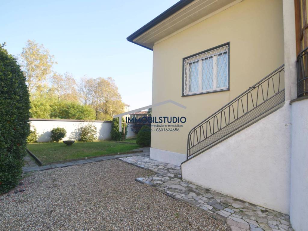 Villa a Legnano in Via Firenze, 47 - Foto 4