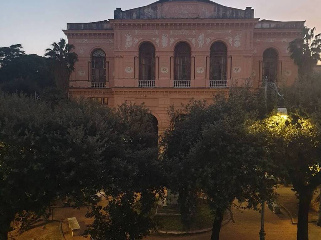 Appartamento a Salerno in Piazza Matteo Luciani S.N.C. - Foto 2