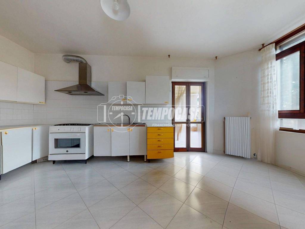 Appartamento a Casamassima in Via Parigi - Foto 5