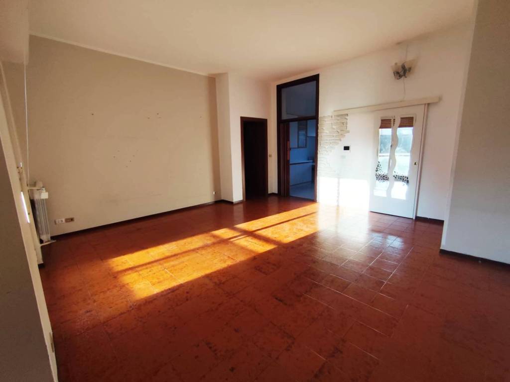 Appartamento a Gorla maggiore in Via Roma, 11 - Foto 3