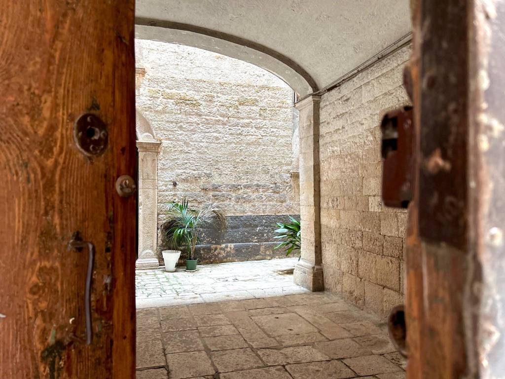 Appartamento a Bisceglie in Via Cardinale Dell'Olio - Foto 2