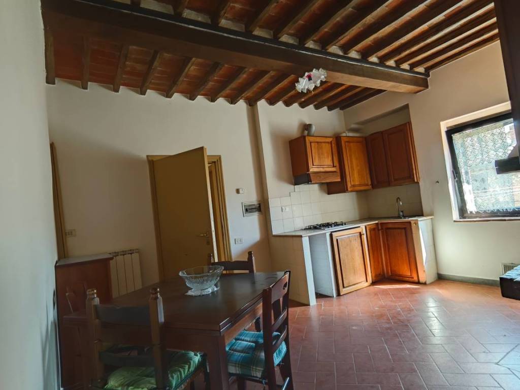Appartamento a Castelnuovo berardenga in Vicolo Giovanni del Fu Ciatone - Foto 2