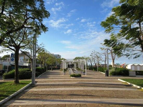 Palazzo / stabile a Riccione - Foto 3