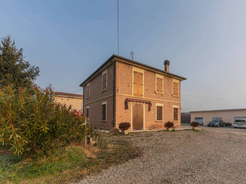 Villa a Vigarano mainarda in Via Cioccana, 17 - Foto 2