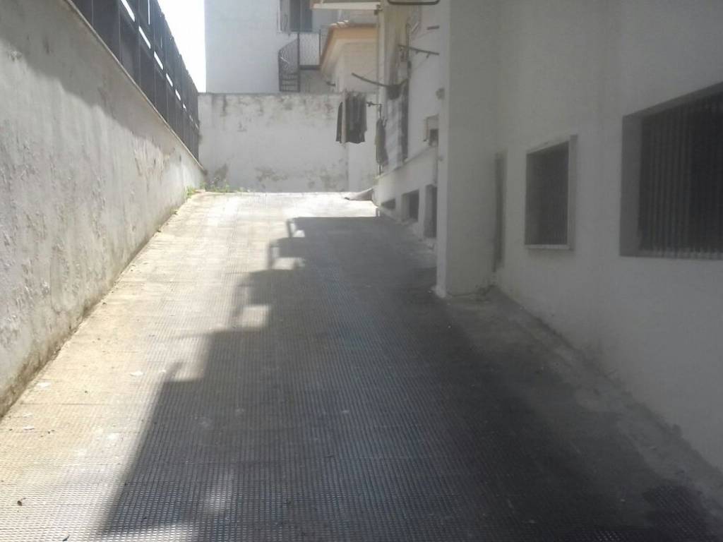 Box / garage a Bari in Via Cremona - Foto 3