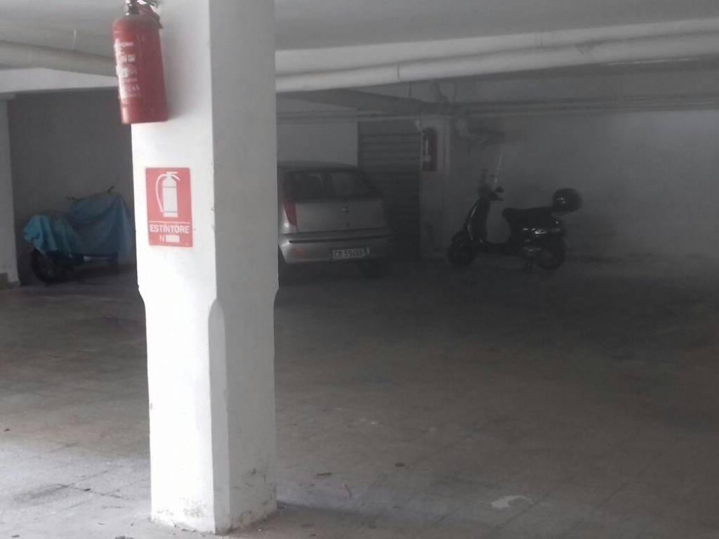 Box / garage a Bari in Via Cremona - Foto 5