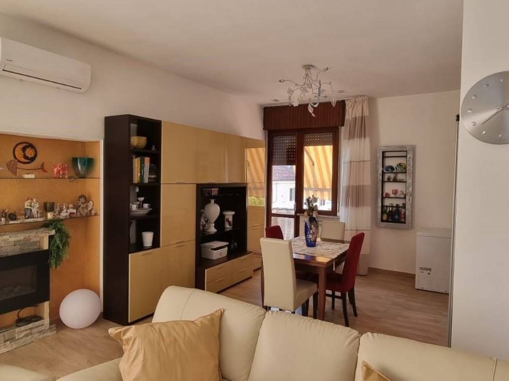 Appartamento a Alessandria in Corso CARLO MARX - Foto 2