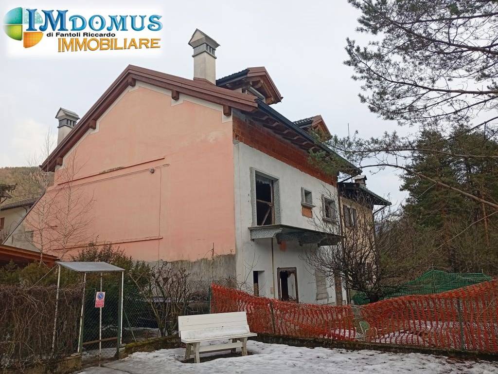 Casa indipendente a Malesco in Via al Piano, 50 - Foto 2