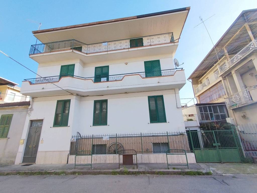 Palazzo / stabile a Taurianova in Via Piave - Foto 2