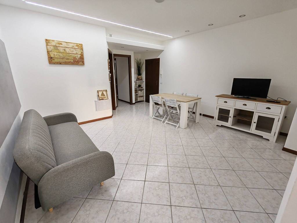 Appartamento a Baveno in Via 1 Maggio - Foto 4