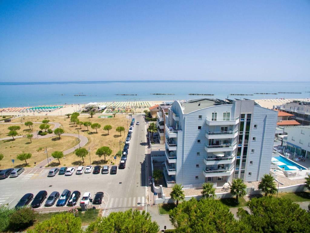 Appartamento a Roseto degli abruzzi in Viale Makarska, 46 - Foto 2