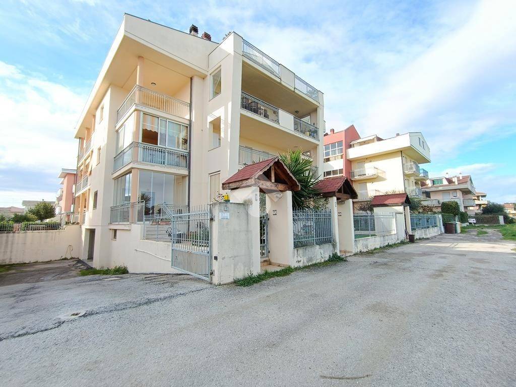 Appartamento a Pineto in Via Ustica, 2 - Foto 2