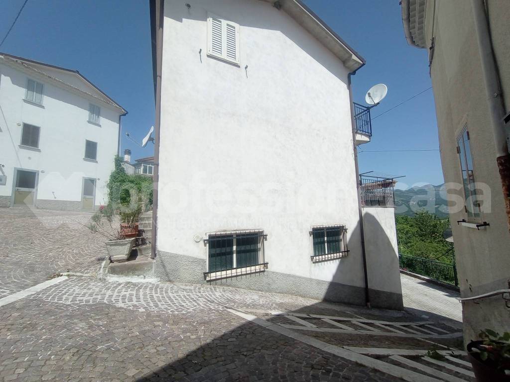 Casa indipendente a Castel del giudice in Via San Nicola, 1 - Foto 3