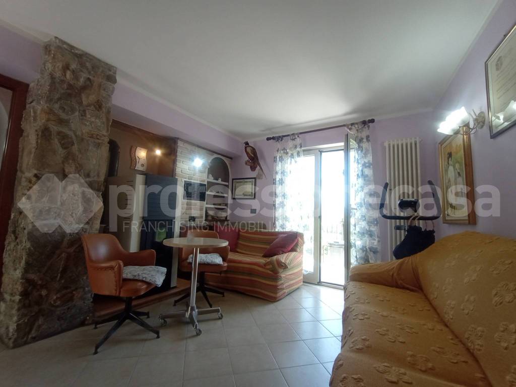 Casa indipendente a Castel del giudice in Via San Nicola, 1 - Foto 4