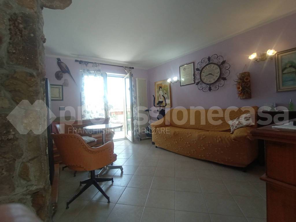 Casa indipendente a Castel del giudice in Via San Nicola, 1 - Foto 5