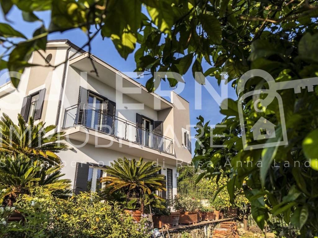 Villa a Salerno in Via Casa di Giacomo, 59 - Foto 4