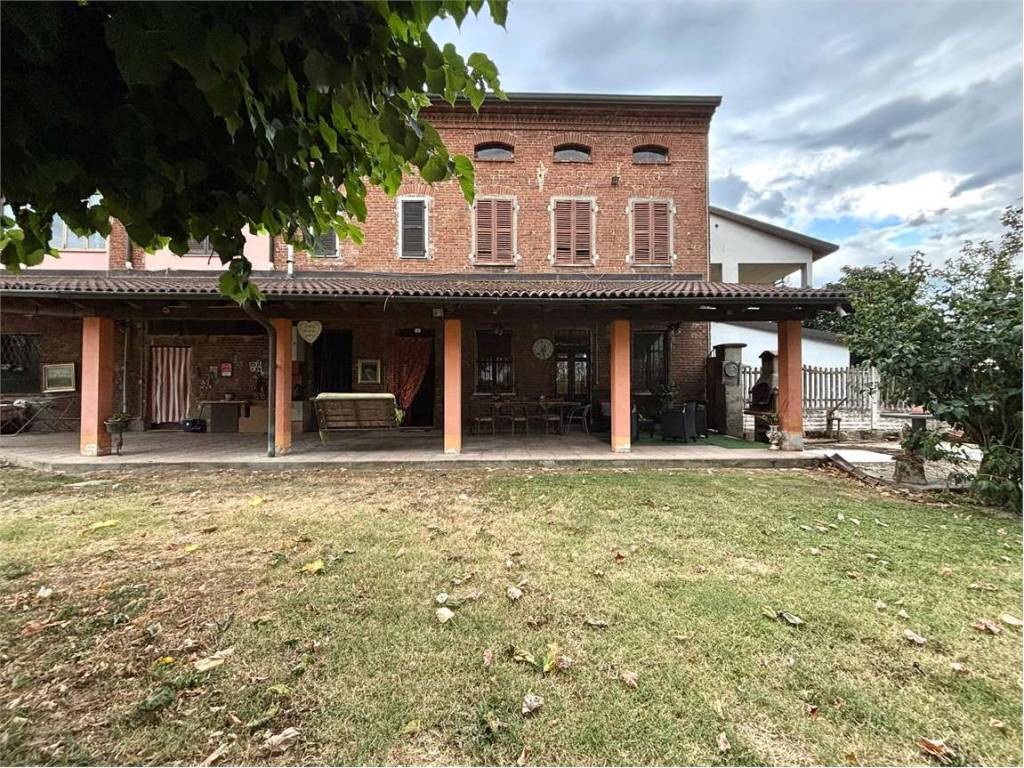 Villa a Alessandria in via San Pietro, 16 - Foto 2