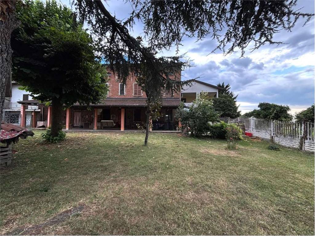 Villa a Alessandria in via San Pietro, 16 - Foto 3