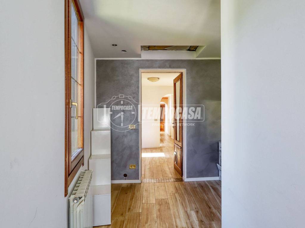 Appartamento a Bisuschio in Via G. Ronchetti - Foto 4