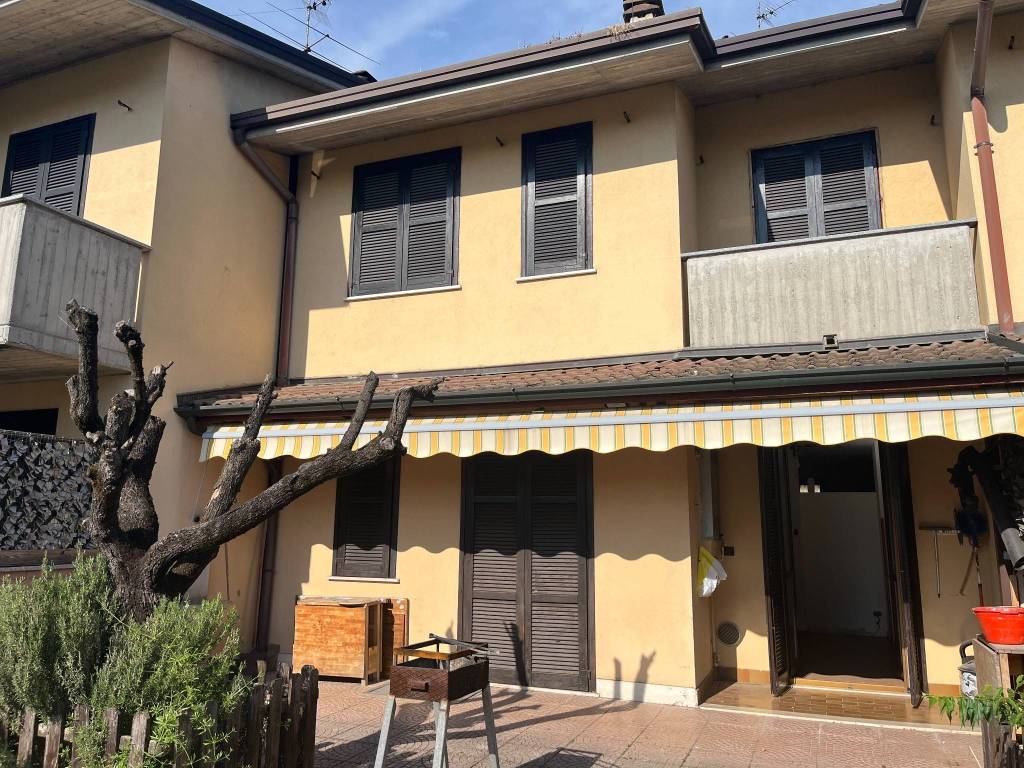 Villetta a schiera a Salerano sul lambro in Via Michelangelo Buonarroti - Foto 2