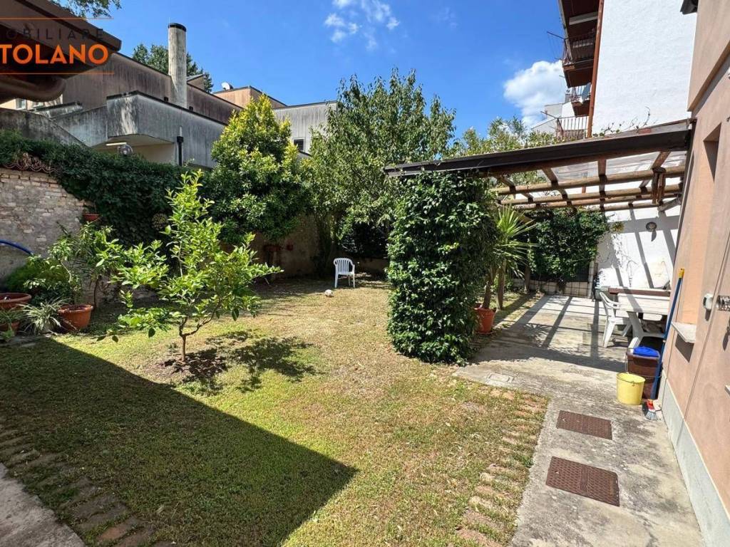 Villetta a schiera a Monfalcone in Via Vincenzo Gioberti, 8 - Foto 4