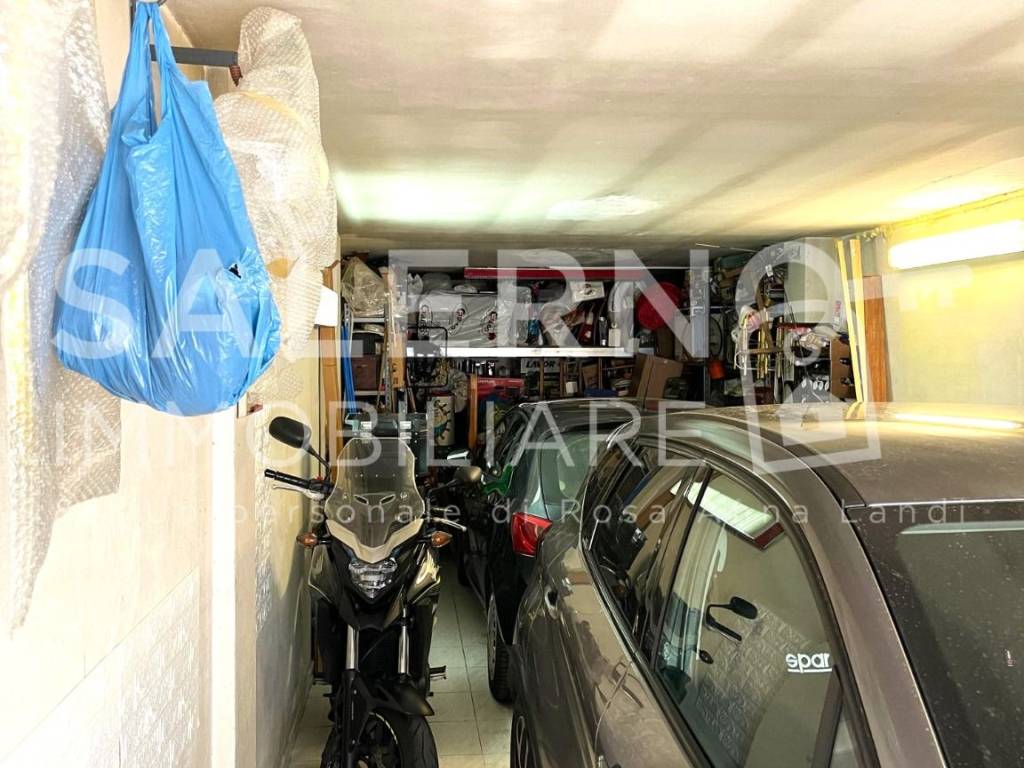 Box / garage a Salerno in Via Fratelli Cervi, 1 - Foto 4