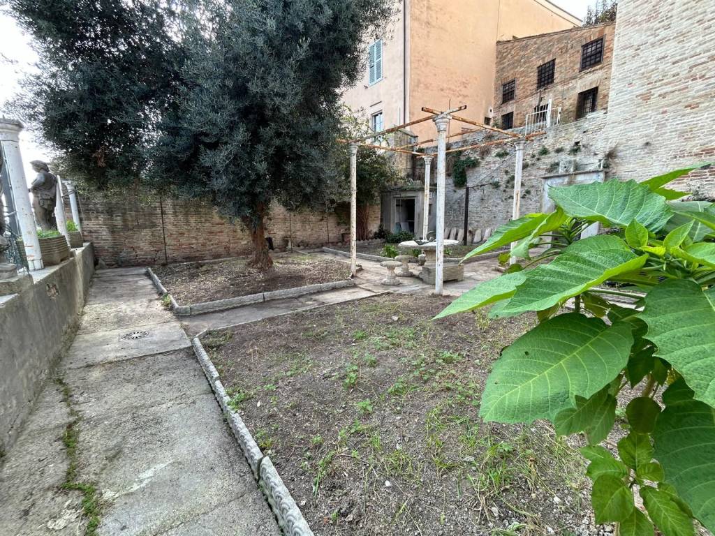 Appartamento a Fermo in Via Cesare Battisti - Foto 3