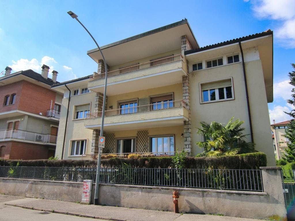 Appartamento a Rovereto in Via Giovanni Segantini, 1 - Foto 2