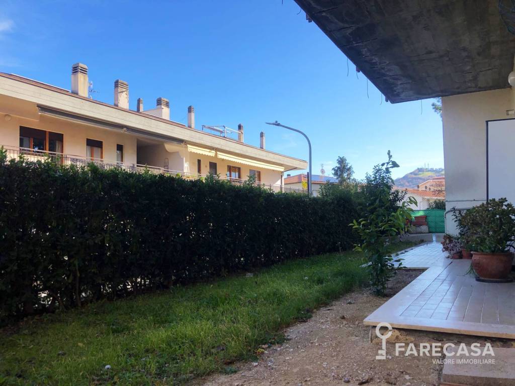 Appartamento a Teramo in Via San Pio X, 12 - Foto 2