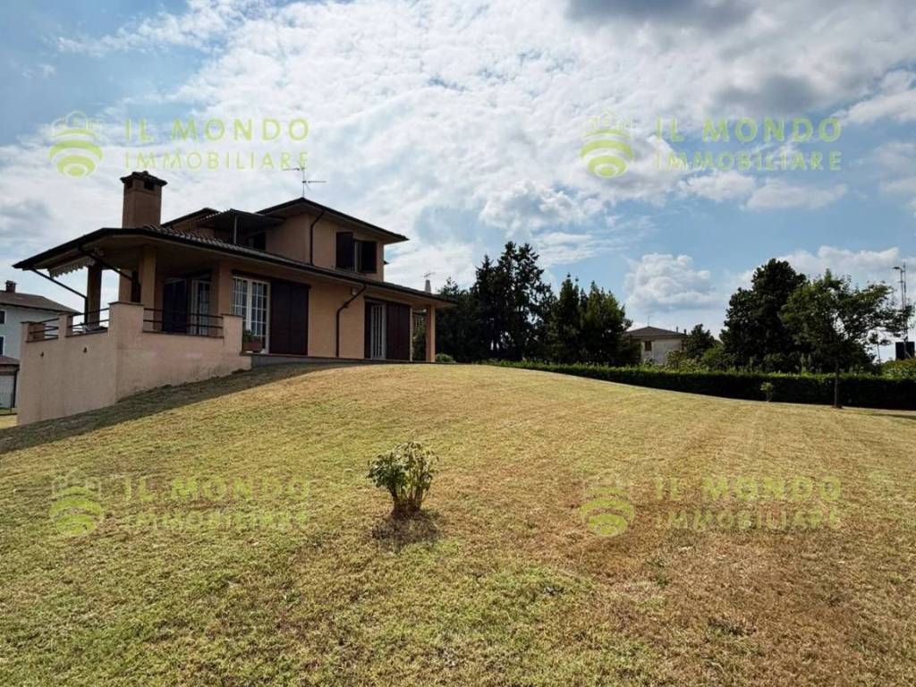 Villa a Cornegliano laudense in Strada Provinciale 186, 10. - Foto 2
