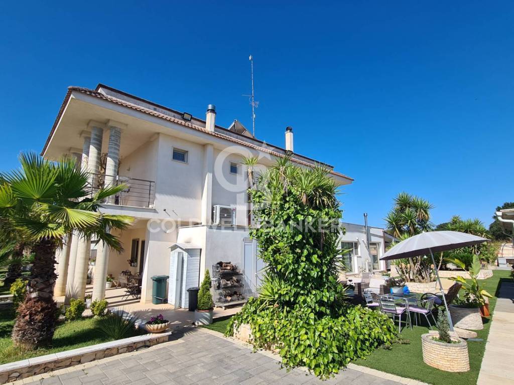 Villa a Martina franca in Strada Monti del Duca Zona G, 128 - Foto 2