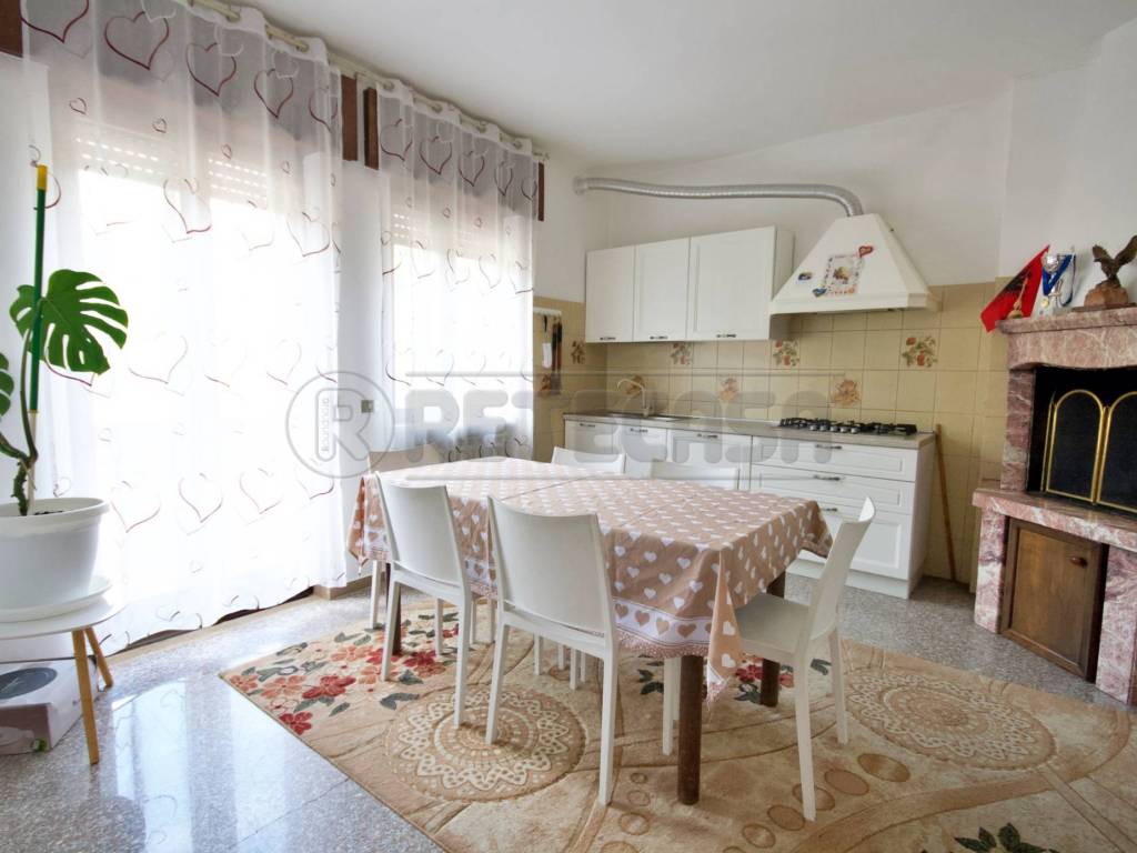Appartamento a Chiampo in Via Campanile, 11 - Foto 2